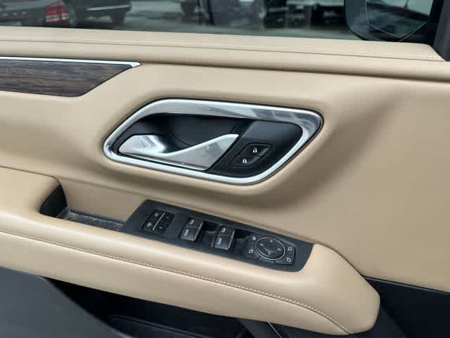 Thumbnail: 2021 Chevrolet Suburban - 12