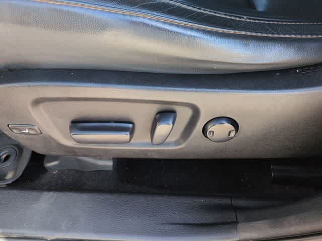 Thumbnail: 2017 Toyota Highlander - 18