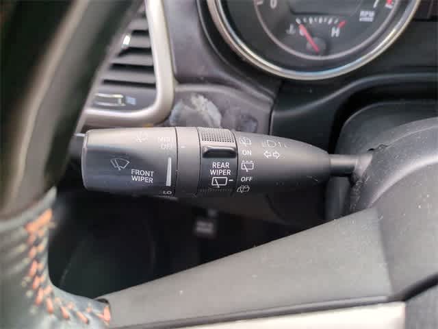 Thumbnail: 2013 Jeep Grand Cherokee - 28