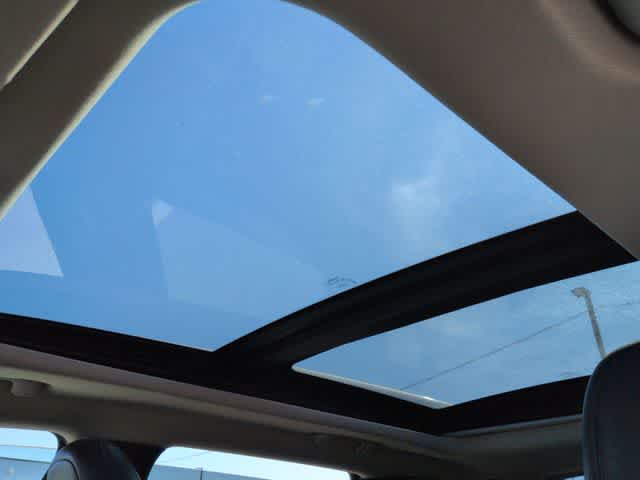 Thumbnail: 2014 Jeep Cherokee - 18