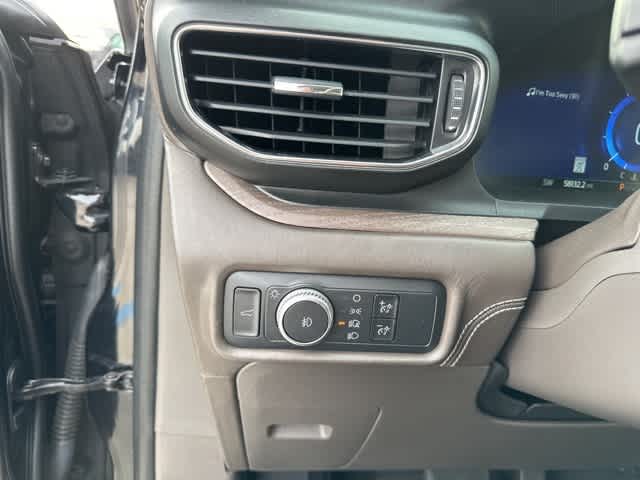 Thumbnail: 2020 Ford Explorer - 12