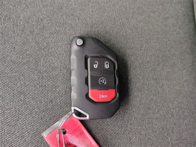 Thumbnail: 2025 Jeep Gladiator - 36