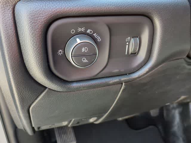 Thumbnail: 2026 RAM 3500 - 18