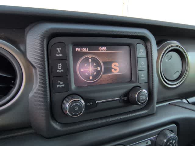 Thumbnail: 2021 Jeep Gladiator - 28