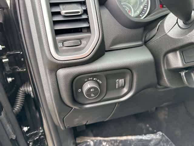 Thumbnail: 2026 RAM 2500 - 9