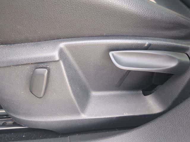 Thumbnail: 2017 Volkswagen Tiguan - 16