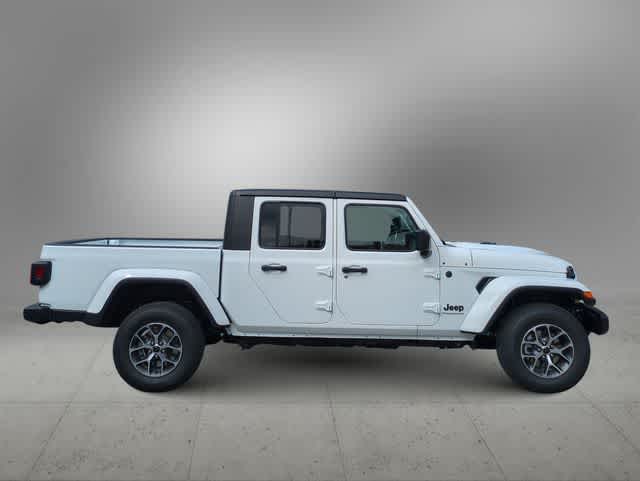 Thumbnail: 2025 Jeep Gladiator - 9