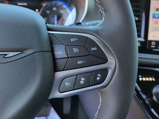 Thumbnail: 2027 Chrysler Pacifica - 24