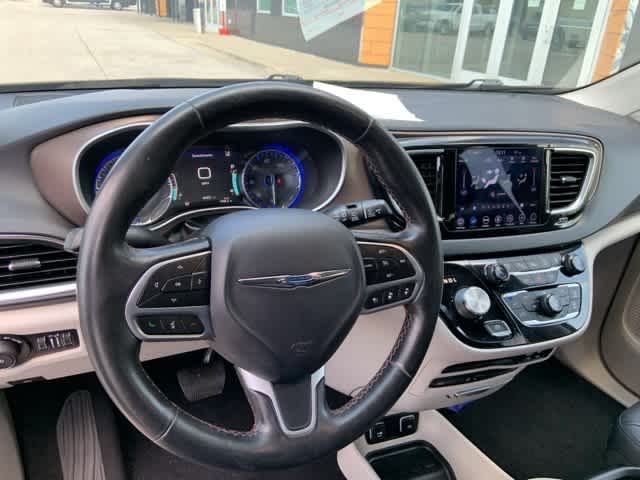 Thumbnail: 2019 Chrysler Pacifica - 5