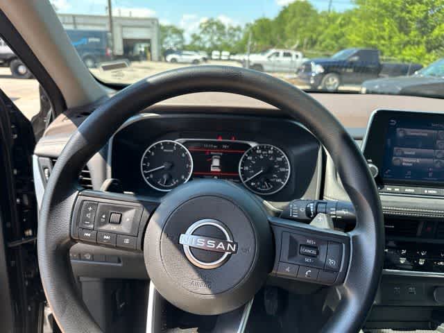 Thumbnail: 2023 Nissan Rogue - 11