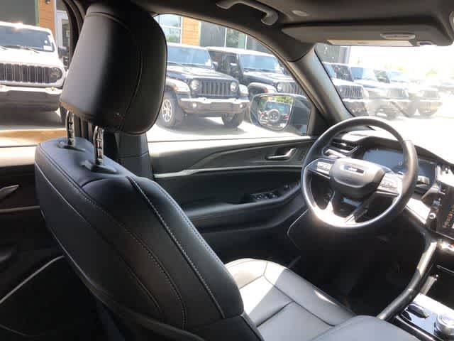 Thumbnail: 2026 Jeep Grand Cherokee L - 16