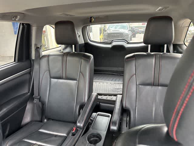 Thumbnail: 2019 Toyota Highlander - 5