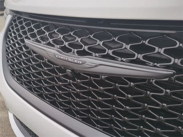 Thumbnail: 2026 Chrysler Pacifica - 12