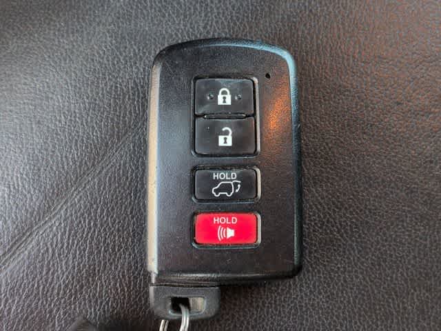 Thumbnail: 2017 Toyota Highlander - 38