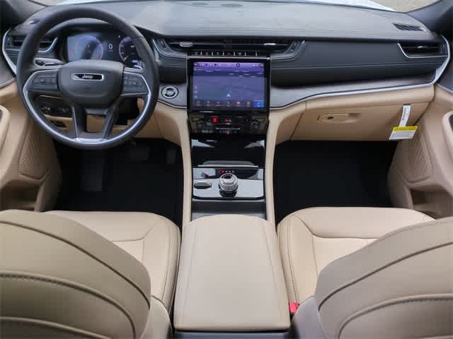 Thumbnail: 2025 Jeep Grand Cherokee L - 16