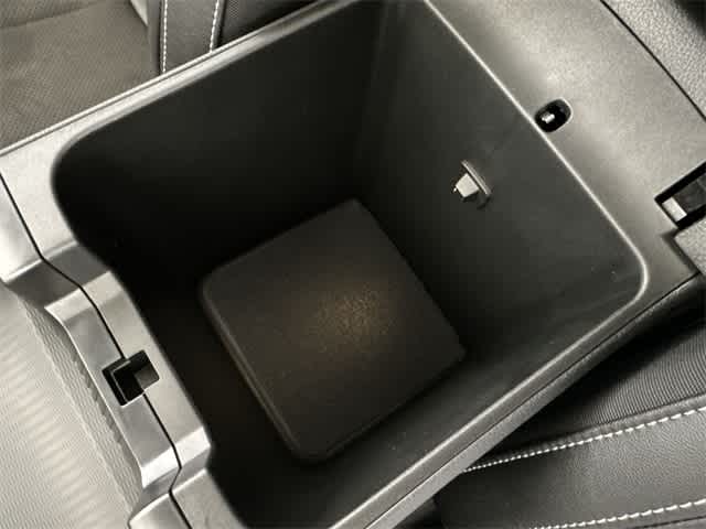 Thumbnail: 2023 Jeep Grand Cherokee L - 17