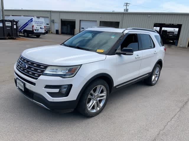 Thumbnail: 2016 Ford Explorer - 5