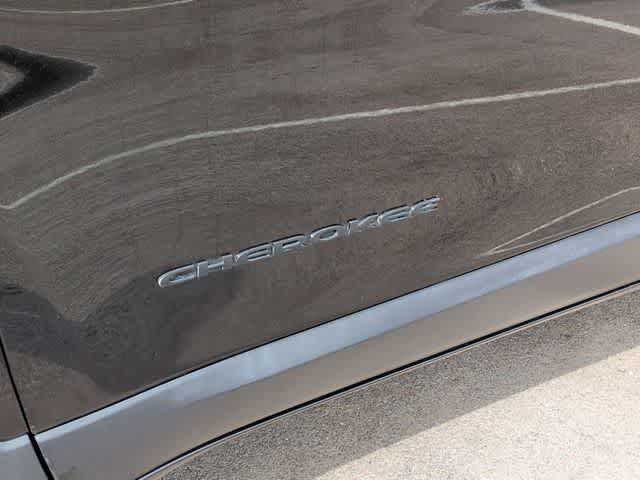 Thumbnail: 2021 Jeep Cherokee - 13