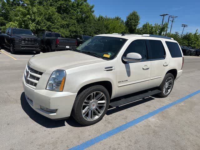 Thumbnail: 2013 Cadillac Escalade - 17