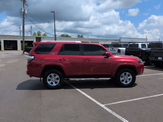 Thumbnail: 2016 Toyota 4Runner - 9