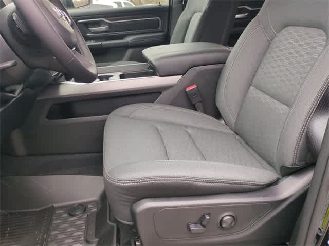 Thumbnail: 2026 RAM 1500 - 17