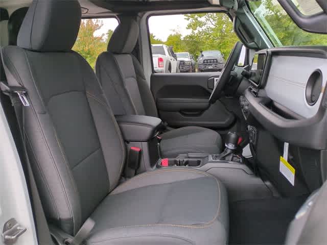 Thumbnail: 2025 Jeep Gladiator - 21