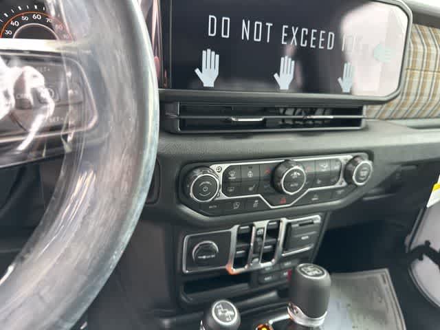 Thumbnail: 2026 Jeep Wrangler - 5