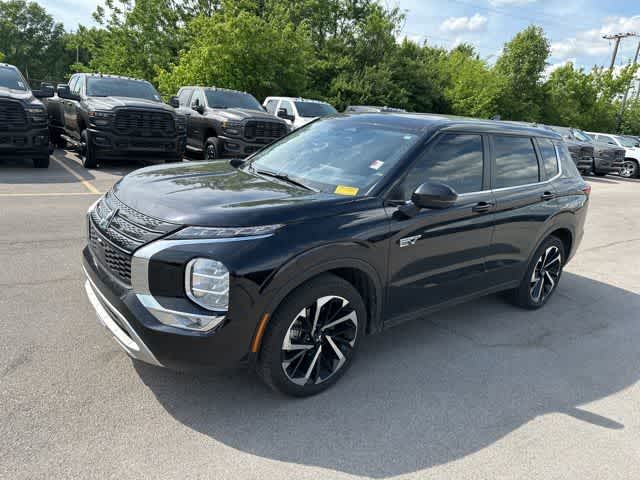 Thumbnail: 2025 Mitsubishi Outlander - 15