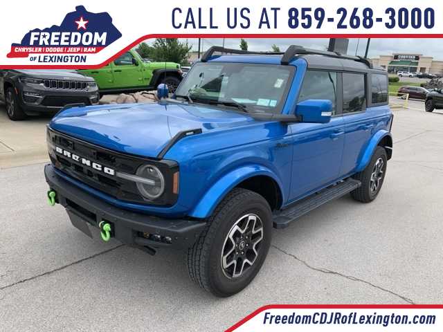 2022 Ford Bronco Outer Banks Hero Image