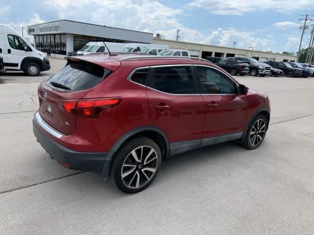 Thumbnail: 2019 Nissan Rogue Sport - 23