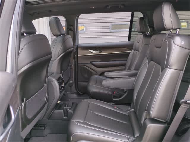 Thumbnail: 2025 Jeep Grand Cherokee L - 21