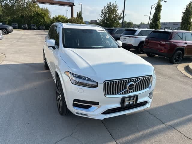 Thumbnail: 2022 Volvo XC90 - 31