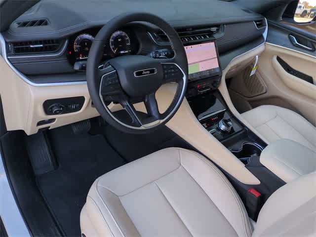 Thumbnail: 2025 Jeep Grand Cherokee L - 10