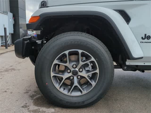 Thumbnail: 2025 Jeep Gladiator - 13