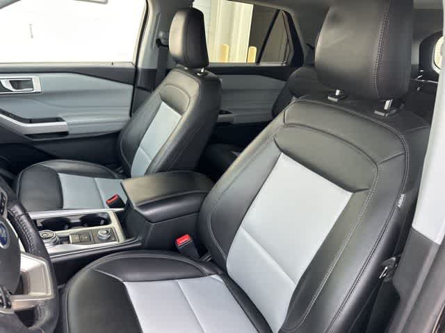 Thumbnail: 2022 Ford Explorer - 4