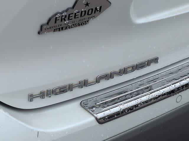 Thumbnail: 2020 Toyota Highlander - 13