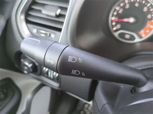 Thumbnail: 2021 Jeep Renegade - 27