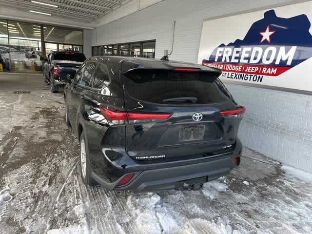 Thumbnail: 2021 Toyota Highlander - 20