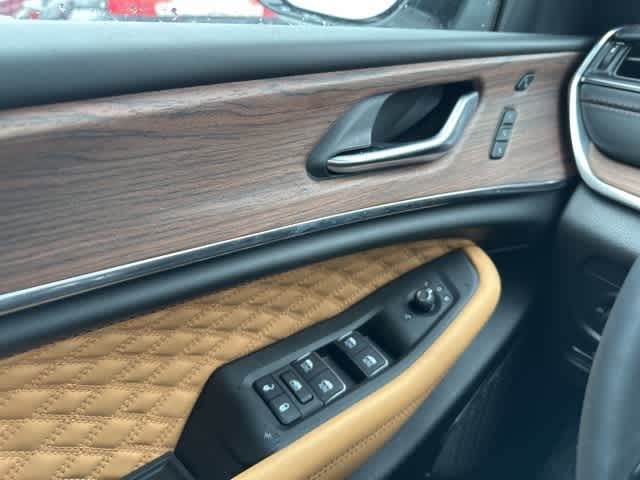 Thumbnail: 2025 Jeep Grand Cherokee - 14