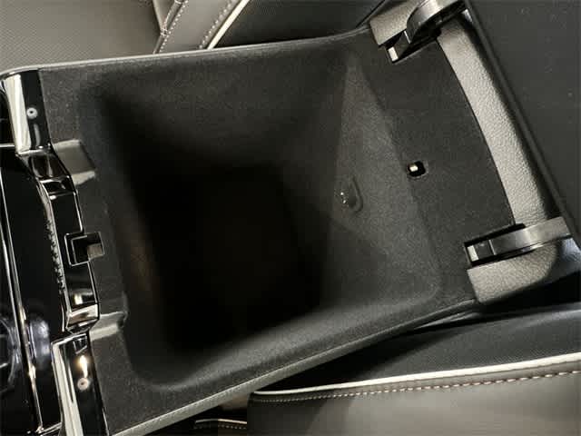 Thumbnail: 2023 Jeep Grand Cherokee - 16