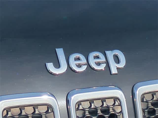 Thumbnail: 2021 Jeep Cherokee - 11
