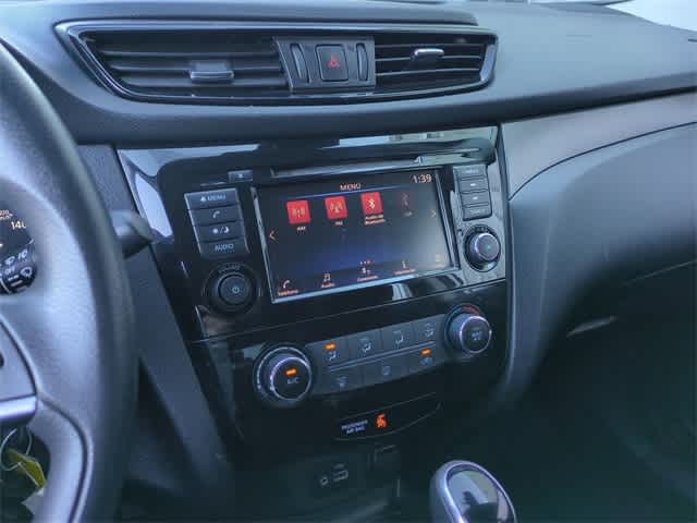 Thumbnail: 2020 Nissan Rogue Sport - 28