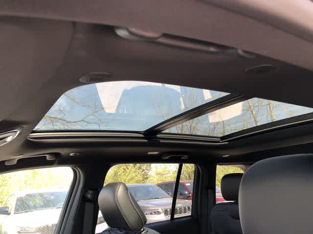 Thumbnail: 2026 Jeep Grand Cherokee - 11