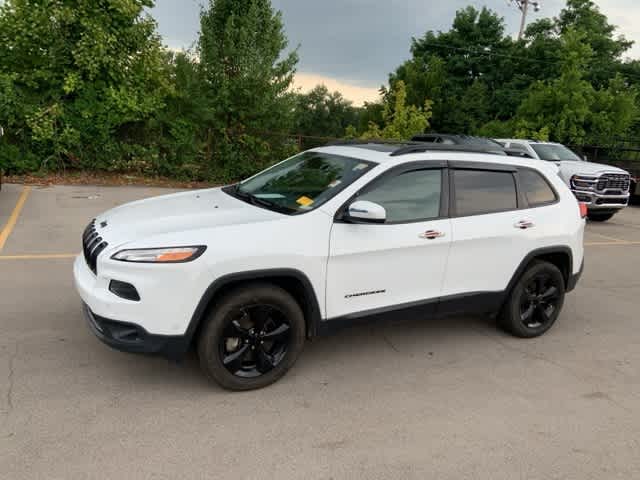 Thumbnail: 2018 Jeep Cherokee - 15