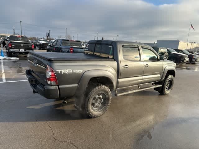 Thumbnail: 2015 Toyota Tacoma - 20