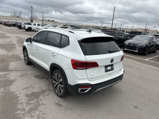 Thumbnail: 2022 Volkswagen Taos - 17