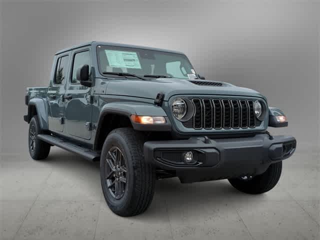 Thumbnail: 2025 Jeep Gladiator - 2