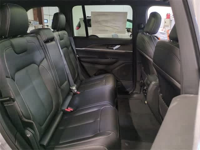 Thumbnail: 2025 Jeep Grand Cherokee - 22