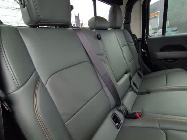 Thumbnail: 2026 Jeep Gladiator - 21