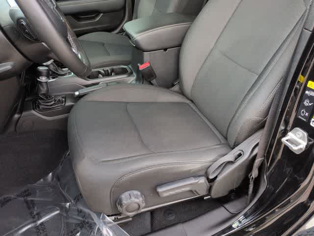 Thumbnail: 2022 Jeep Wrangler - 16